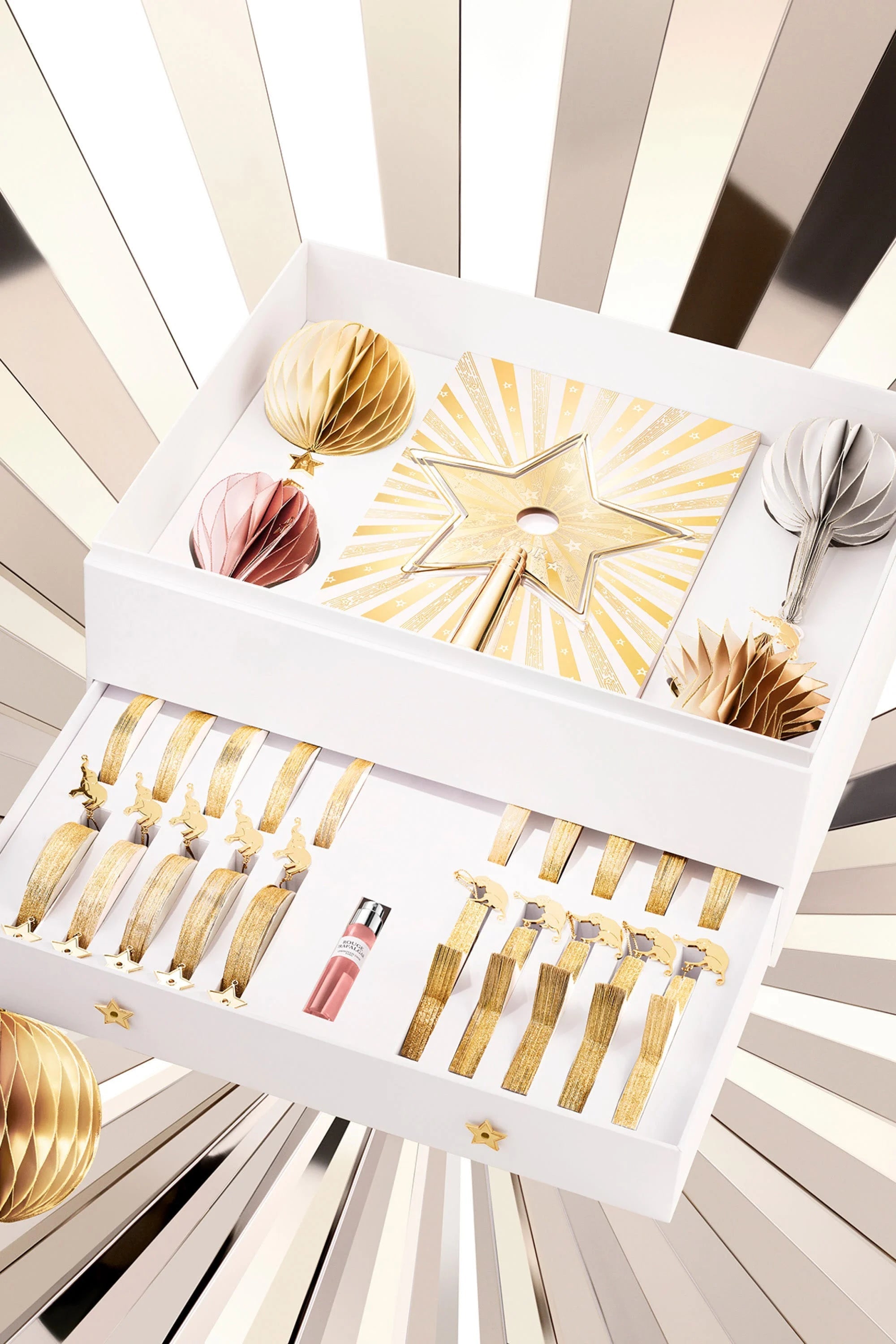 Dior Le 30 Montaigne Advent Calendar 2025